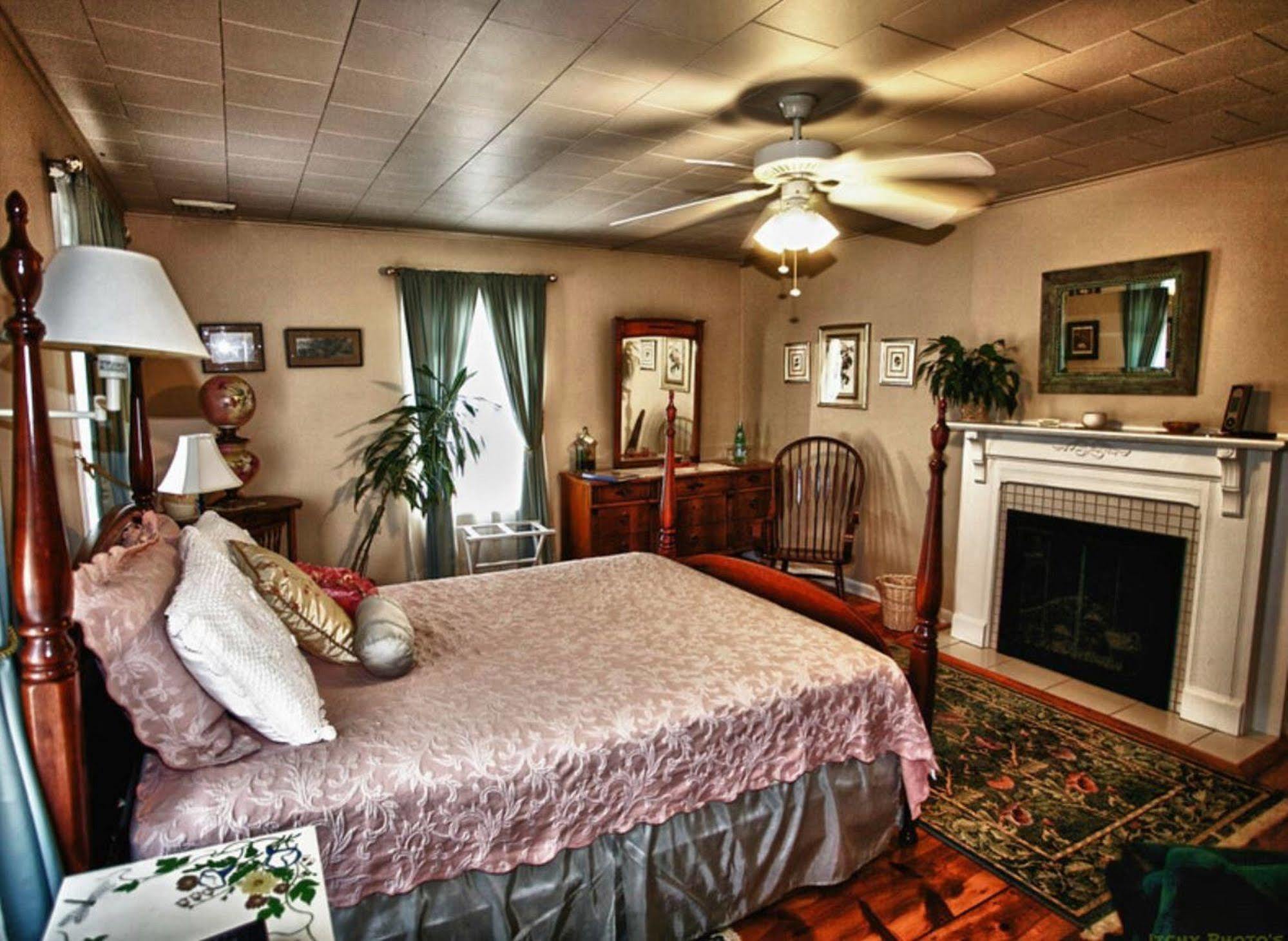 Harrington House Bed and Breakfast Milford Esterno foto